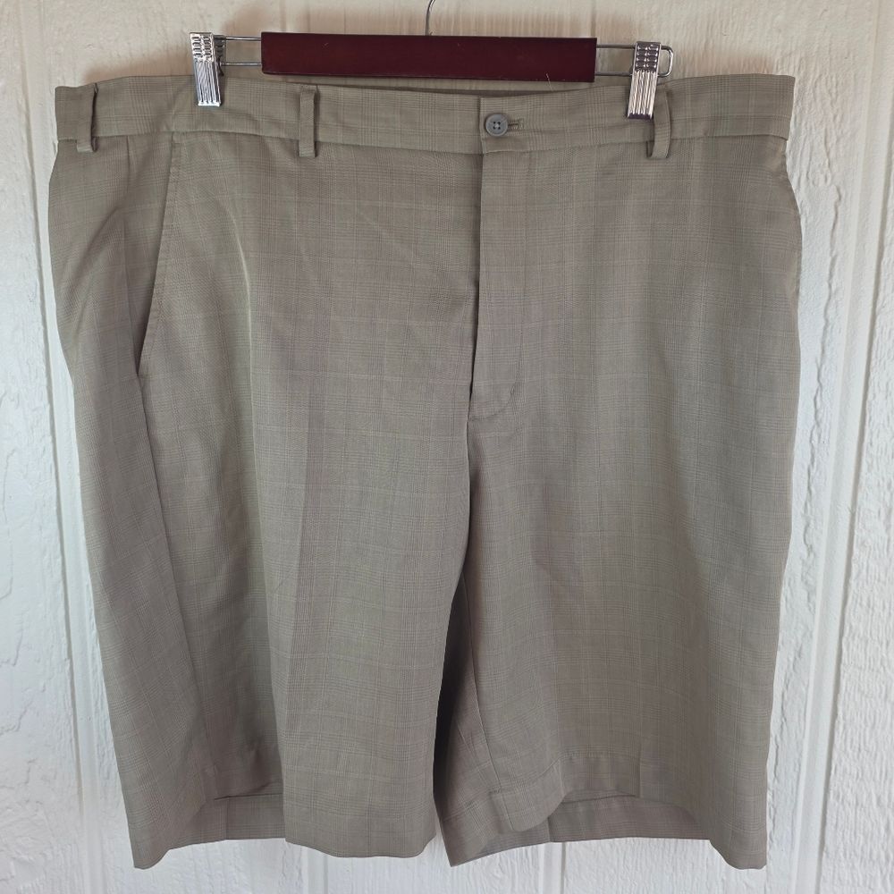 Men's Greg Norman Collection Khaki Flat Front Shorts, Size 40